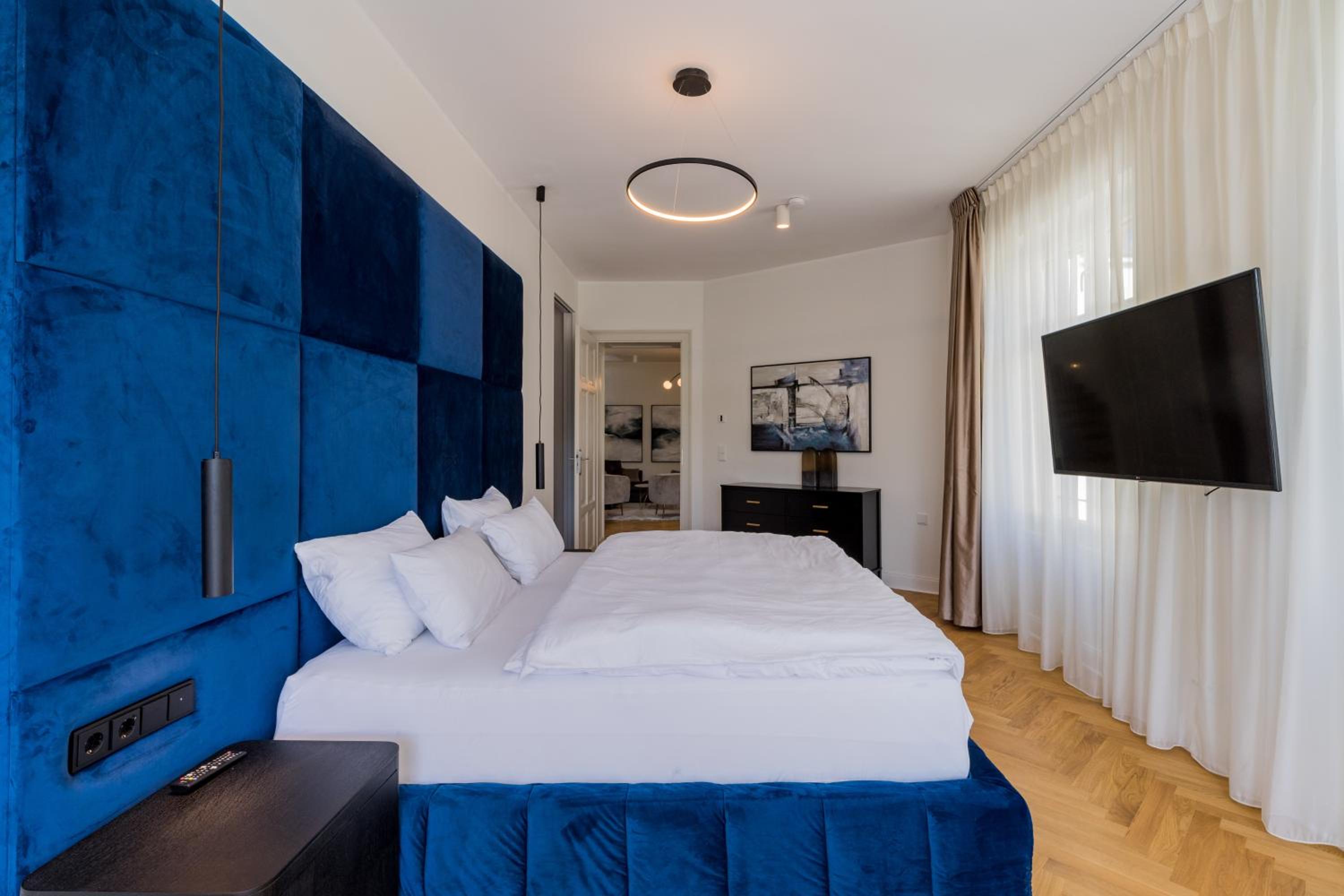Spacious Apartments In Mitte- Feel The Citycenter