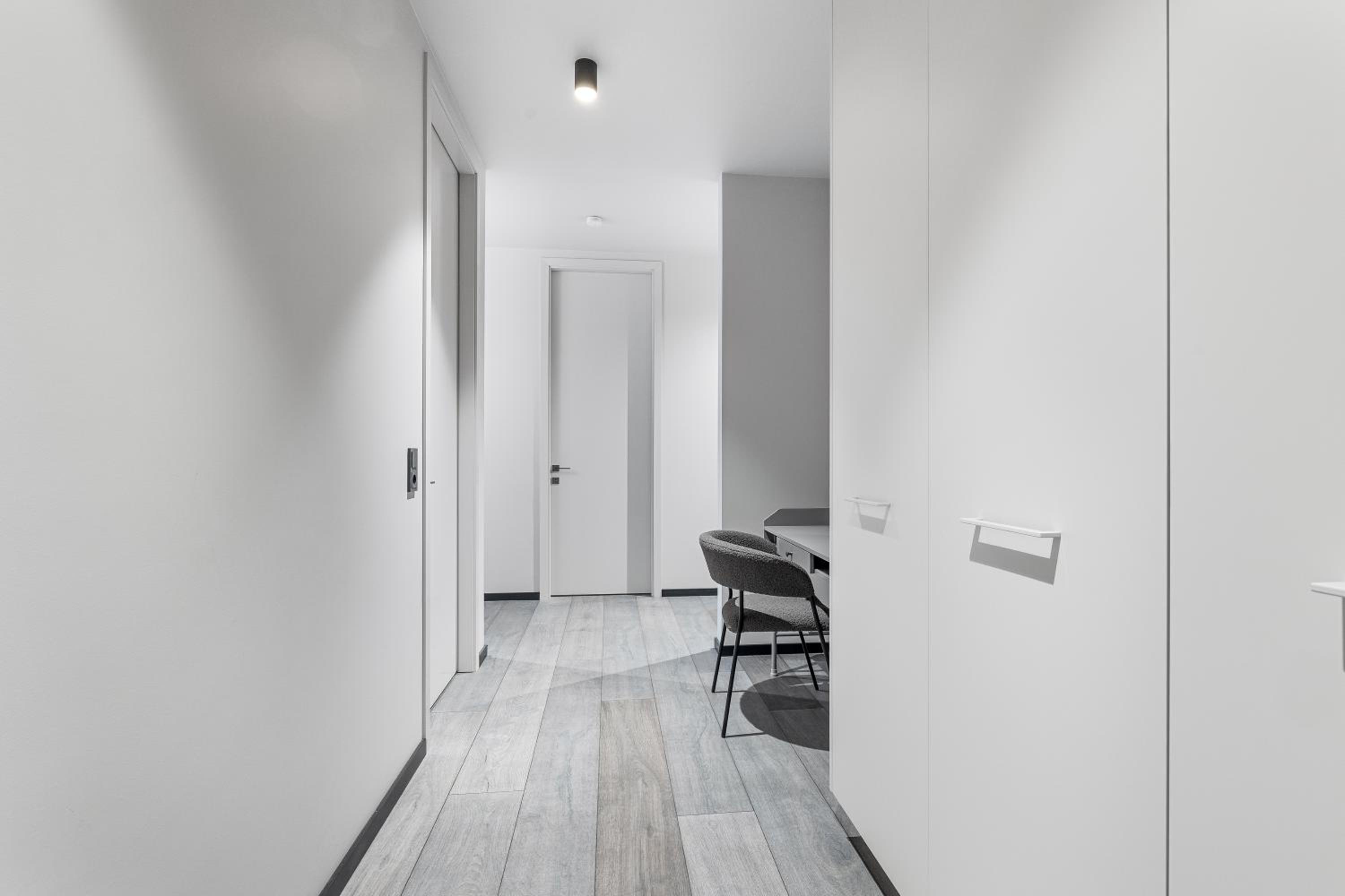 Harbour Lux 3BR & 2BA in the Heart of the City with Free Parking view 2