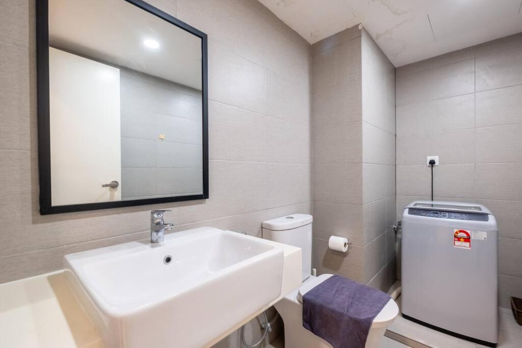 Duplex Industrial Loft 5pax above Eko Cheras Mall
