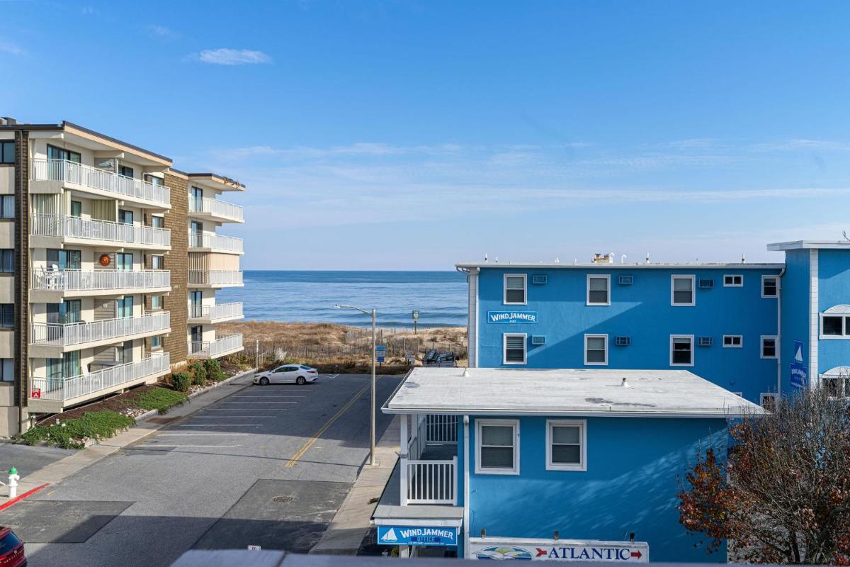 Ocean Block Condo 100 Steps From the Beach view 5