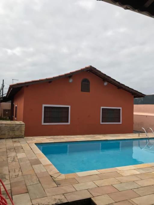 Casa grande com piscina, Itanhaém