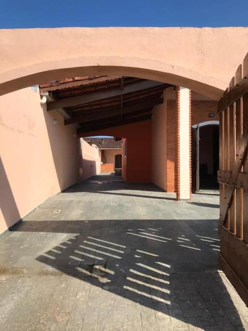 Casa grande com piscina, Itanhaém