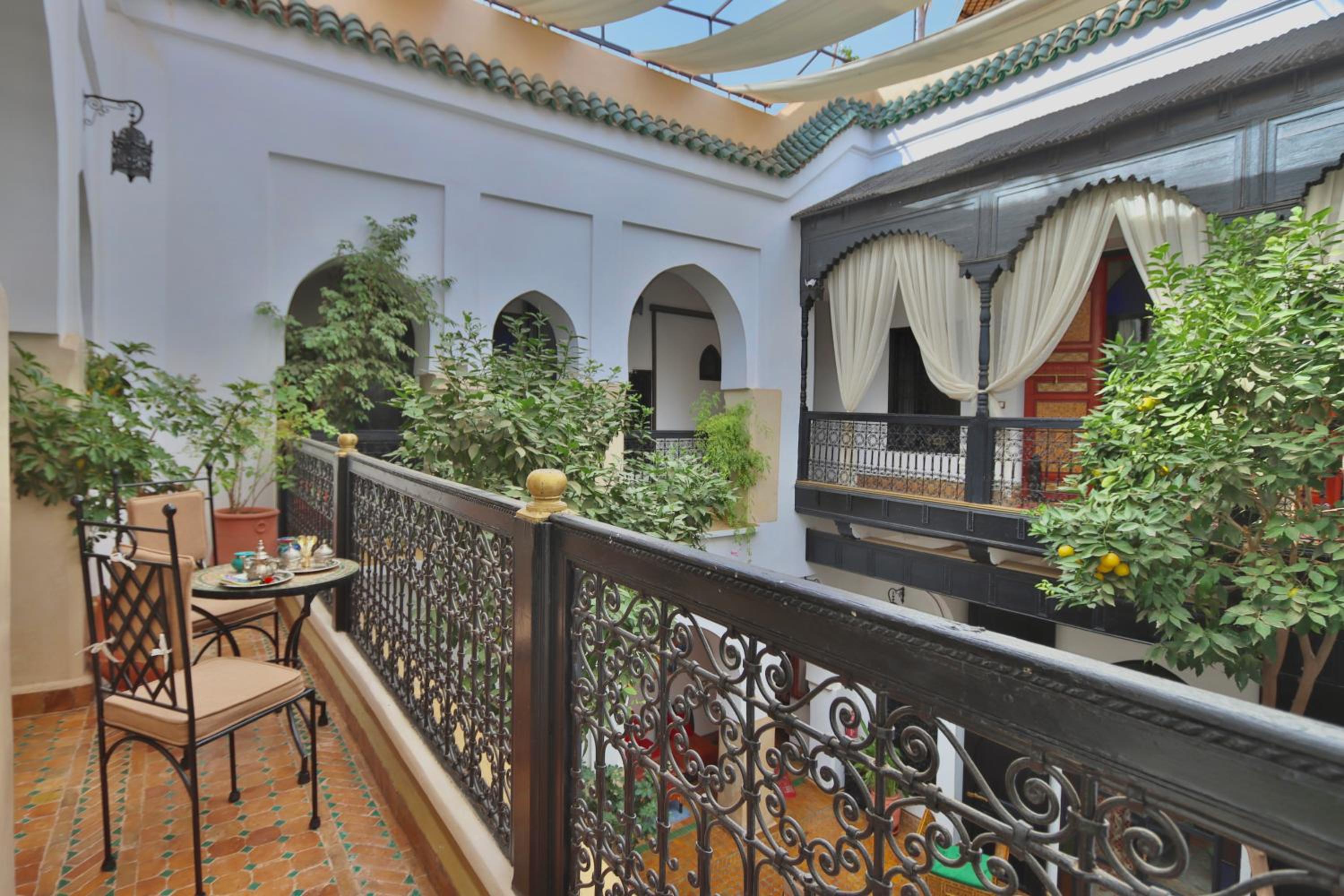 Riad ABBASSIA Marrakech Premiere - Authentic Medina Experience