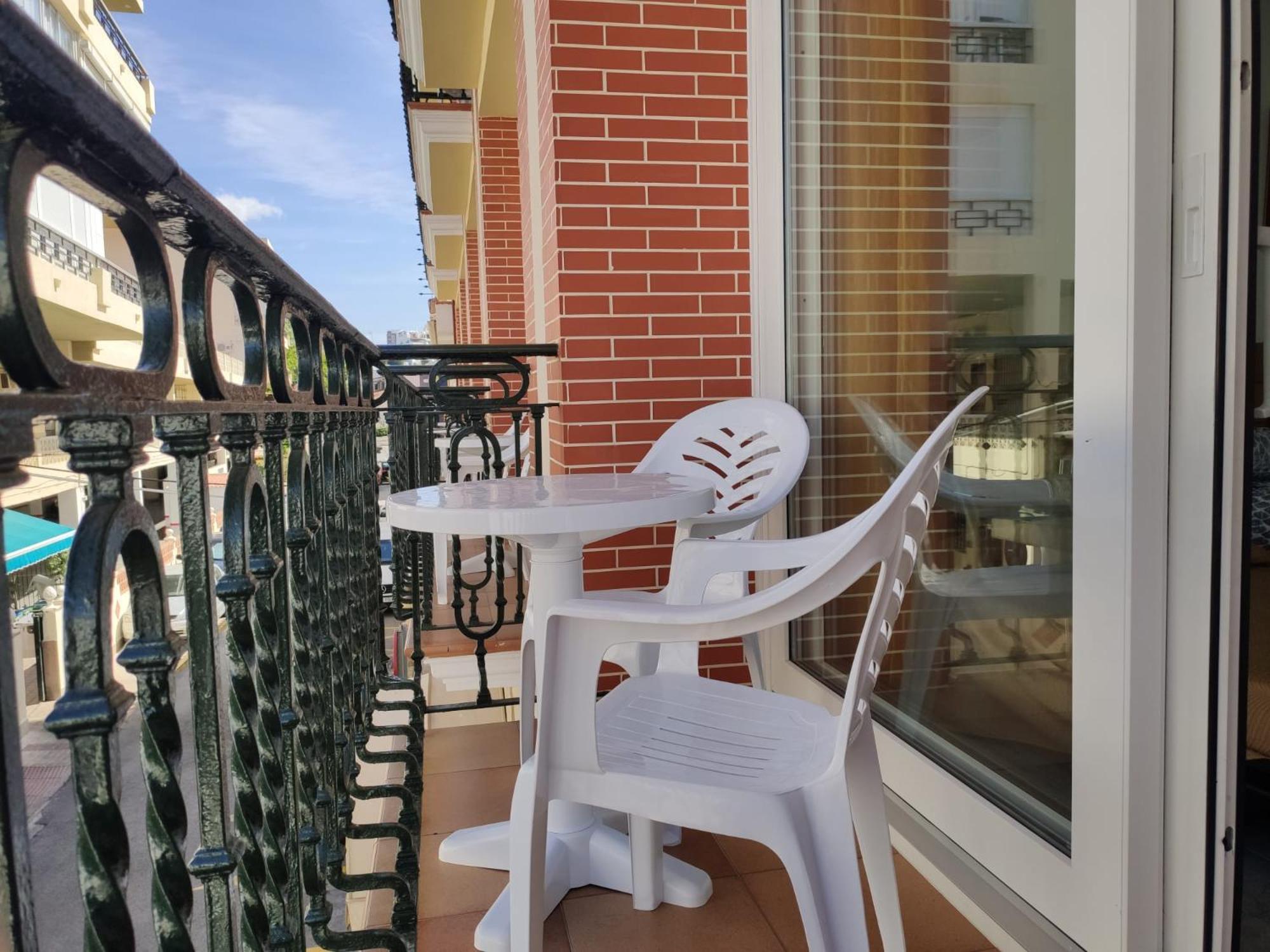 Apartamentos Leonor Carihuela