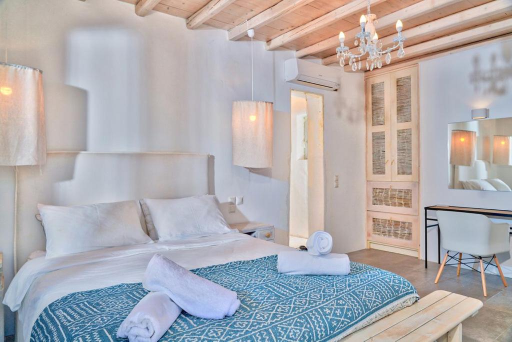 Vesper Jewel Luxury Villas in Mykonos view 4