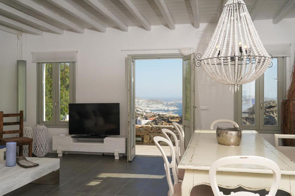 Vesper Jewel Luxury Villas in Mykonos view 3