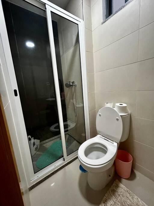 Modern Apartment in Praia Baixo - 1 min Walking to Beach