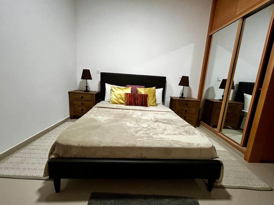Modern Apartment in Praia Baixo - 1 min Walking to Beach