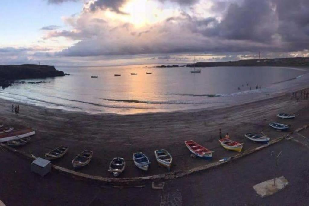 Modern Apartment in Praia Baixo - 1 min Walking to Beach