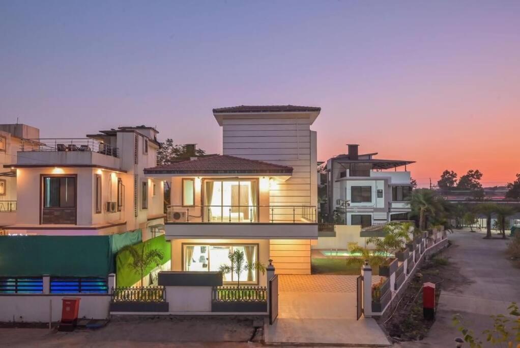 Royal Paradise Villa