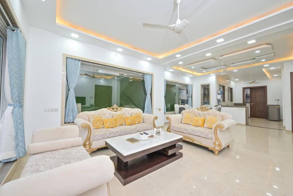 Royal Paradise Villa