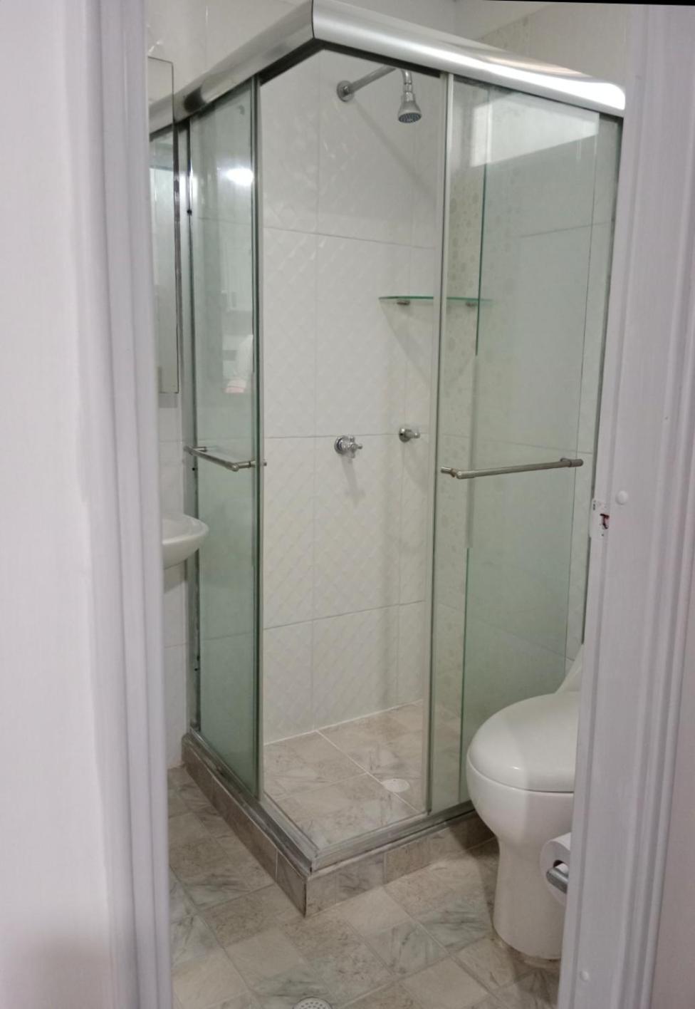El Rodadero, Apartamento Familiar a 3 minutos de la playa, piscina , parqueadero