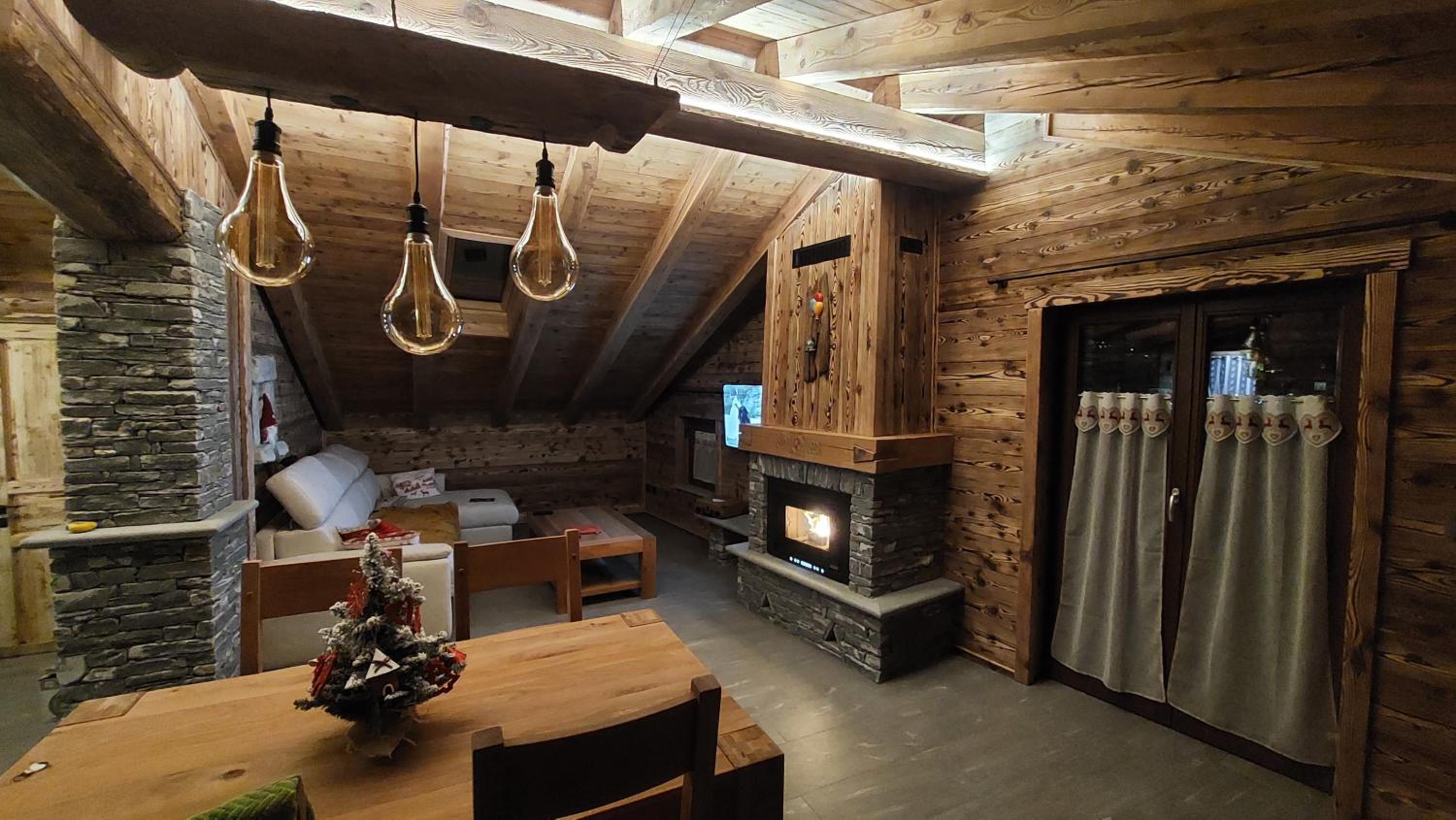 Les Tours - Property Image 1