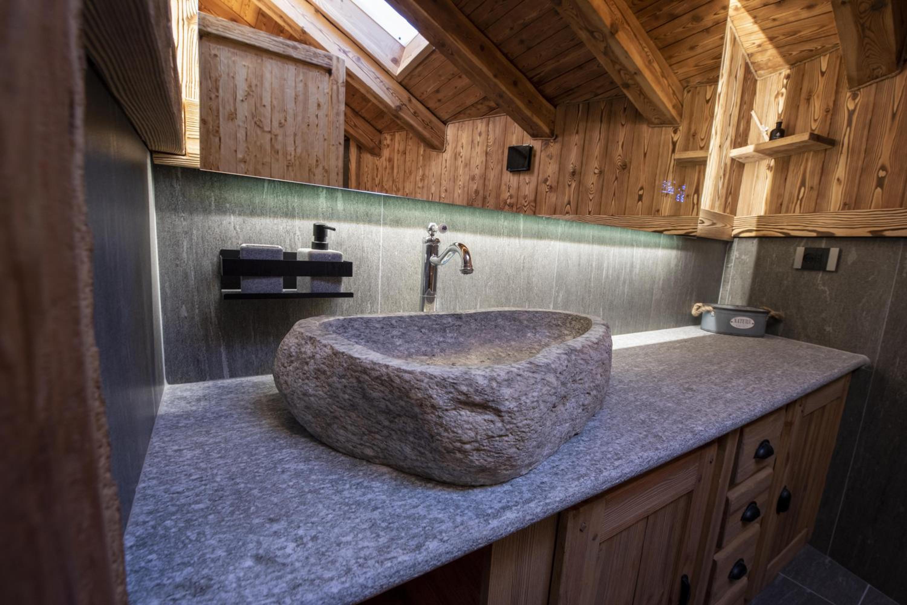 Les Tours - Property Image 11