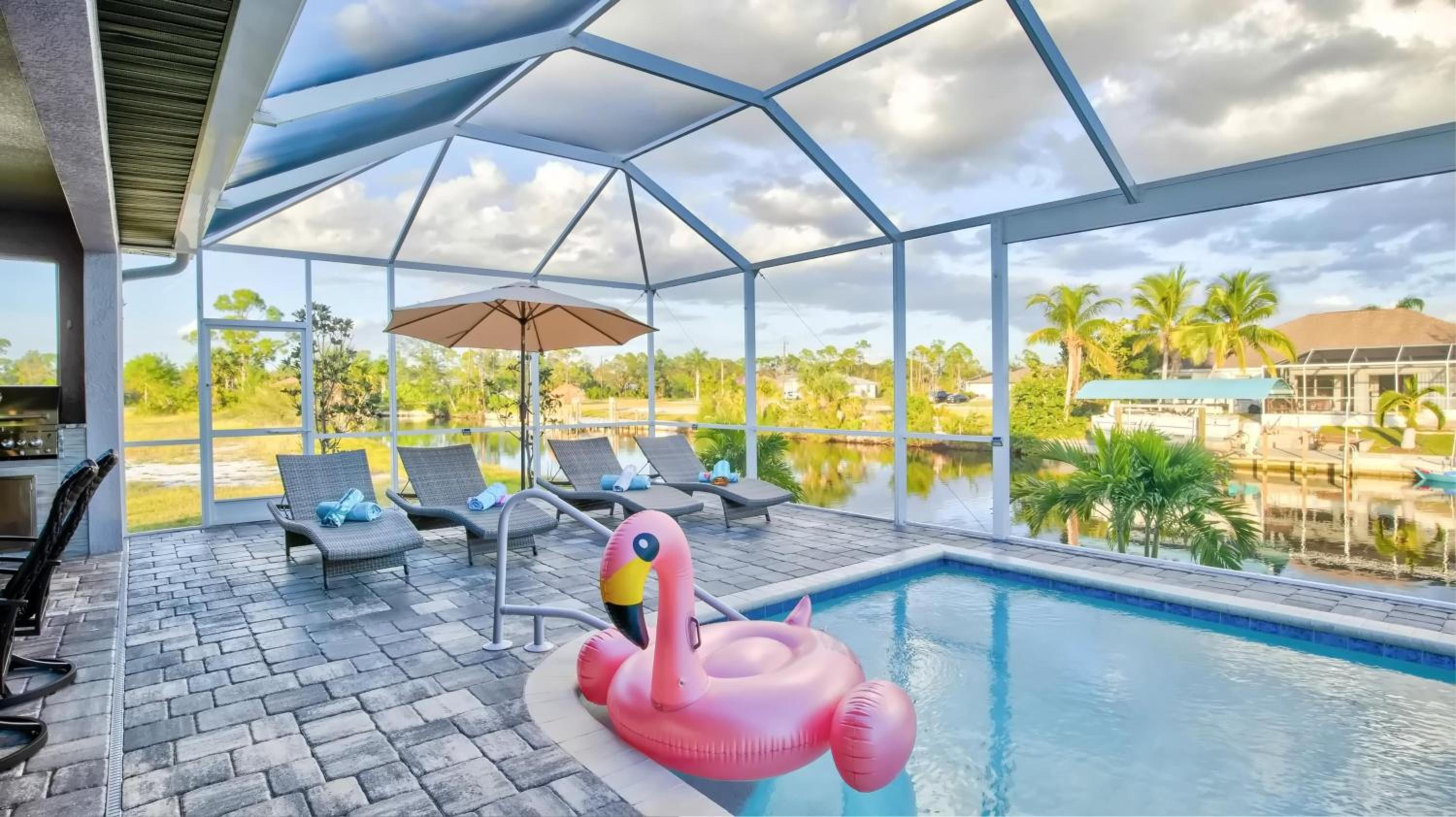 Upscale And Comfortable! Enjoy Views From The Pool view 4