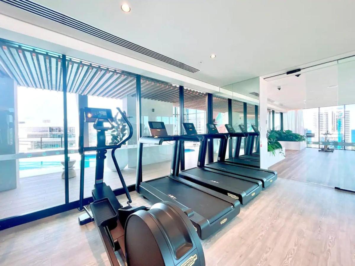 River and Ocean View Luxury 2BD Apt amazing Location