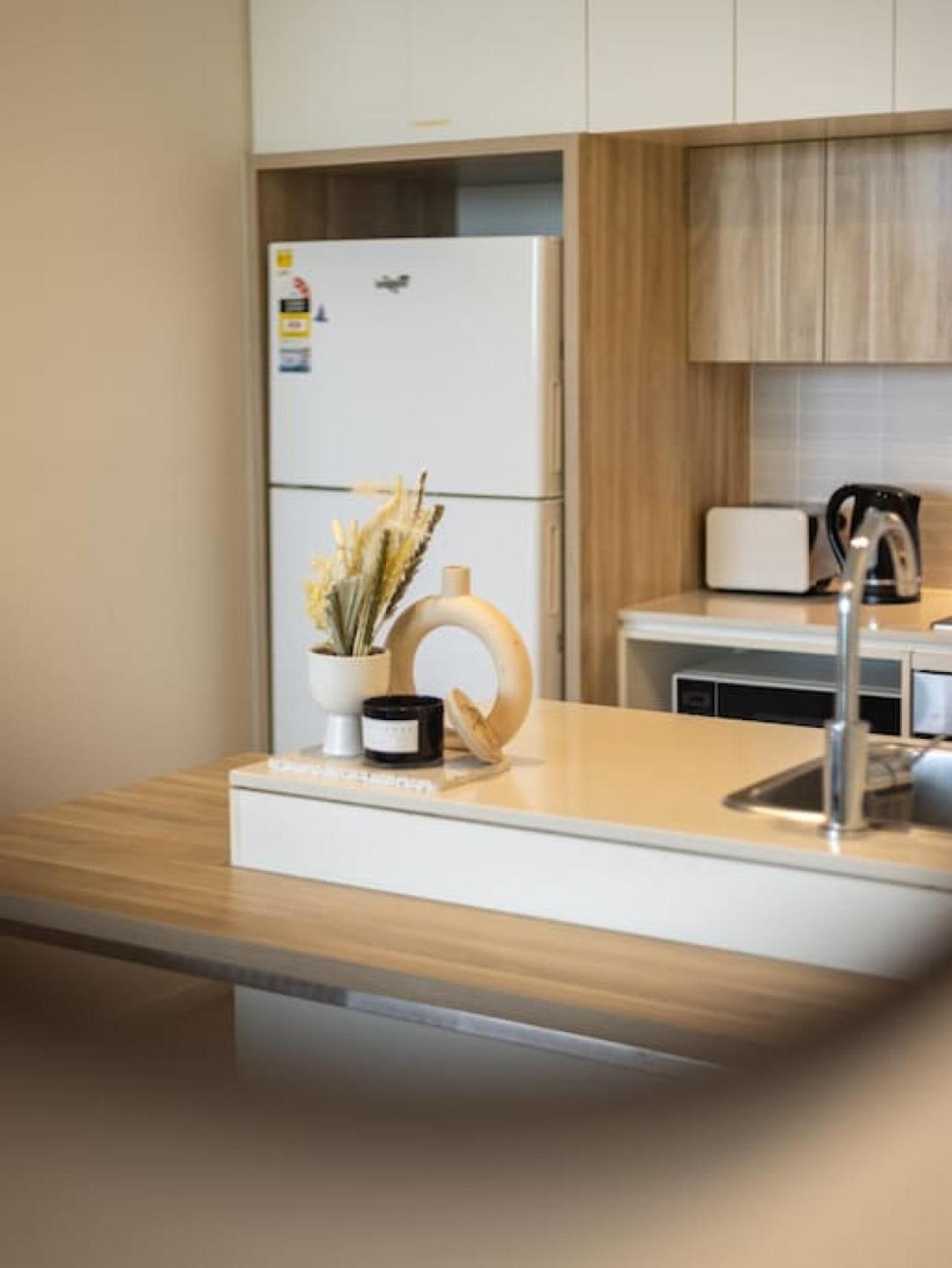 Simply stunning Riverside 1BR apt at Hamilton