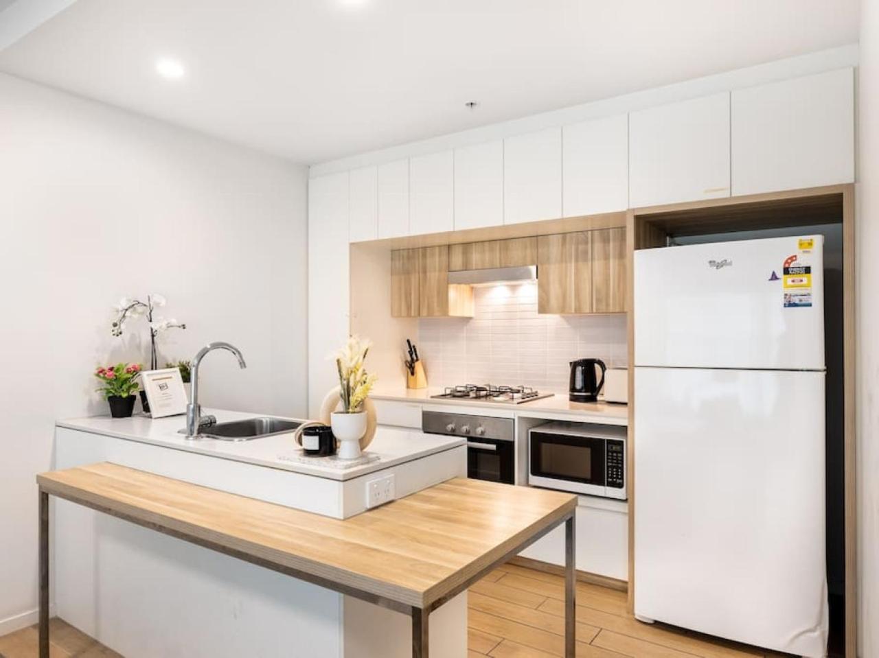 Simply stunning Riverside 1BR apt at Hamilton