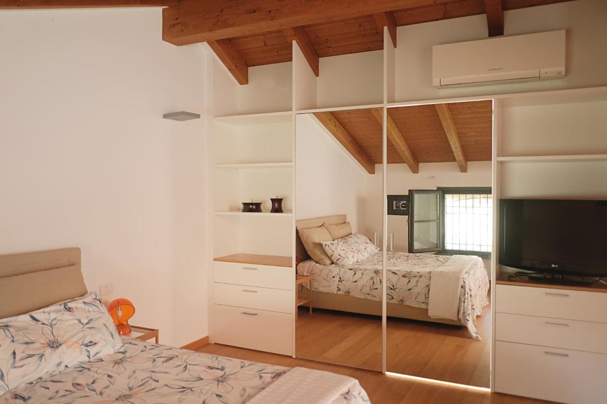 Modern Split-level loft with garden near Fondazione Prada