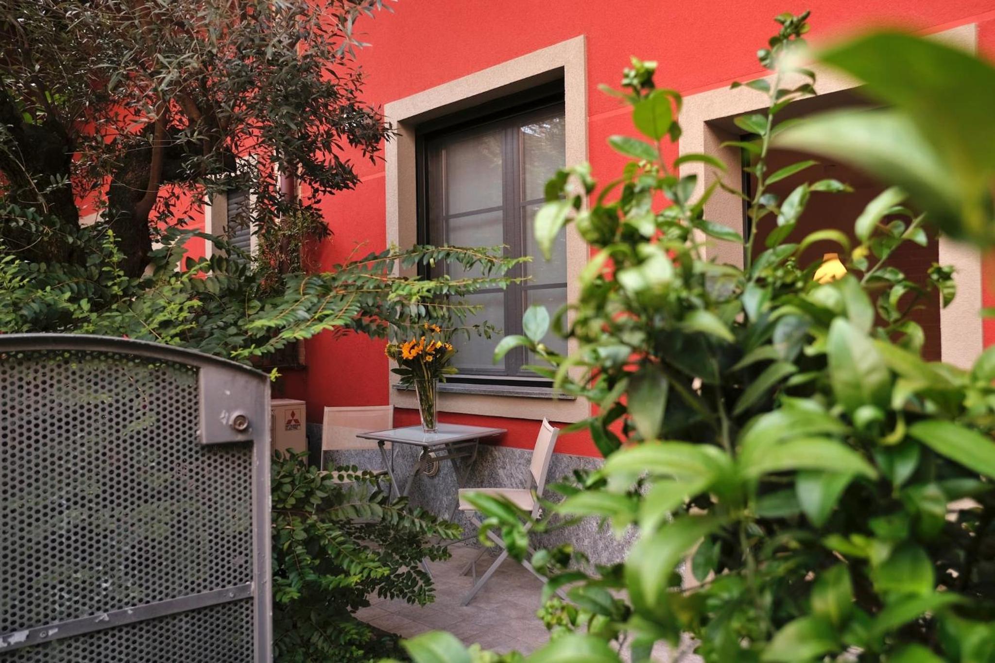 Modern Split-level loft with garden near Fondazione Prada
