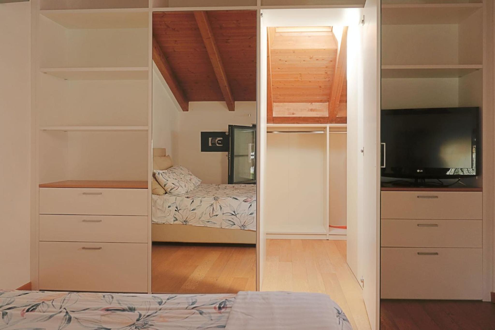 Modern Split-level loft with garden near Fondazione Prada