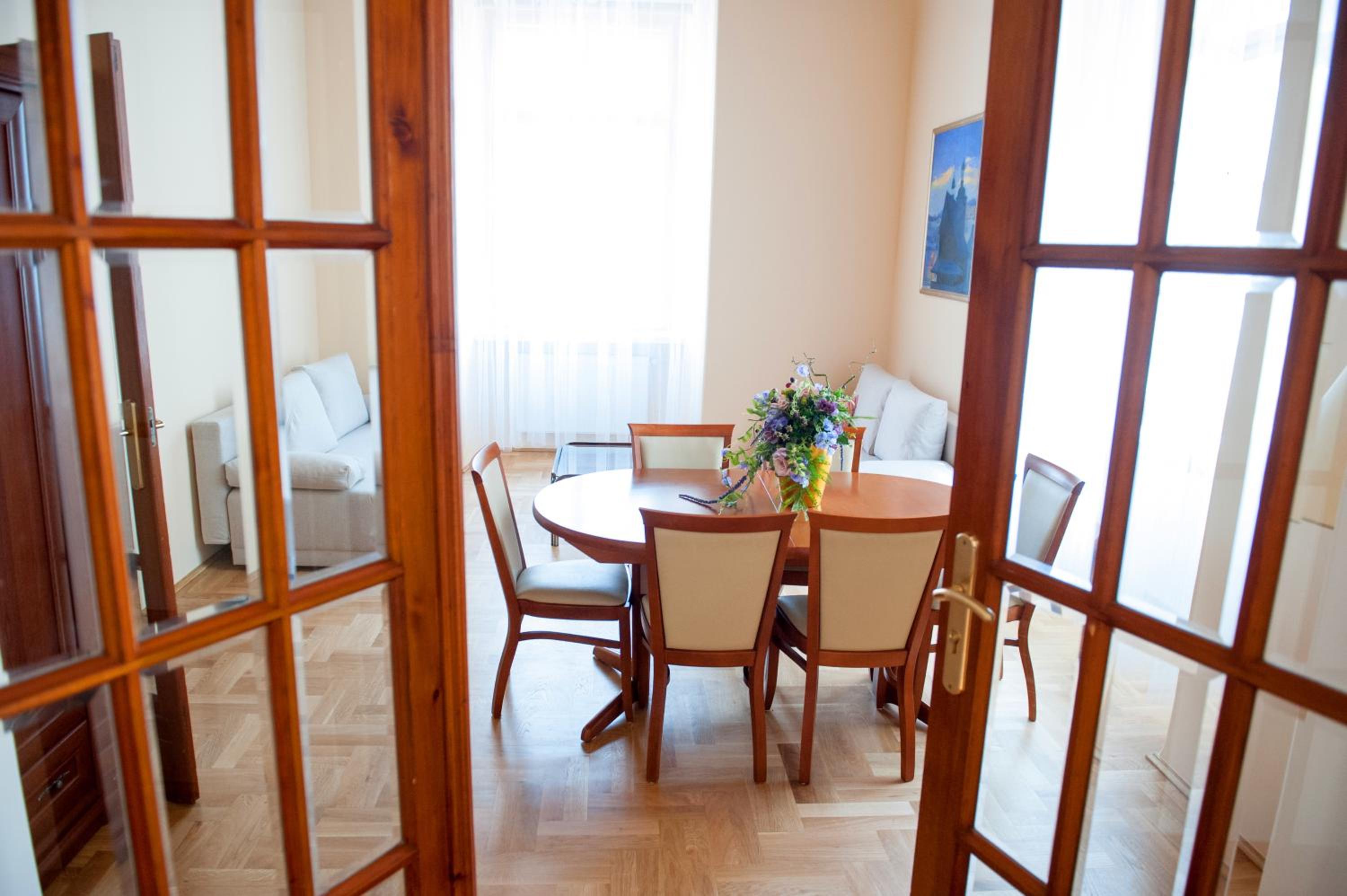 Apartments Roman
