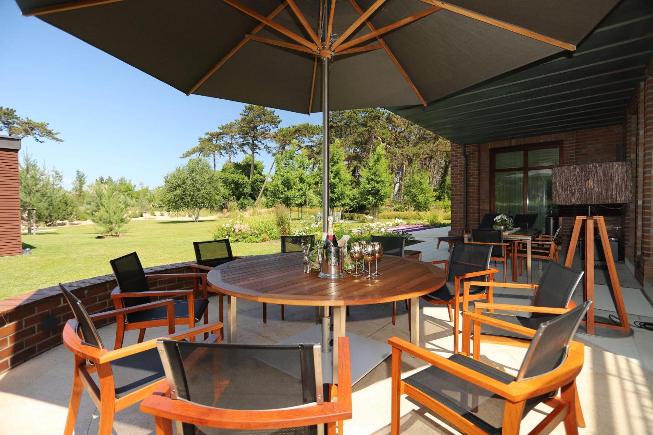 Villa Schmidt Apartments - Strandhaus direkt am Meer mit Sauna, Sport und Dünengarten - Deluxe