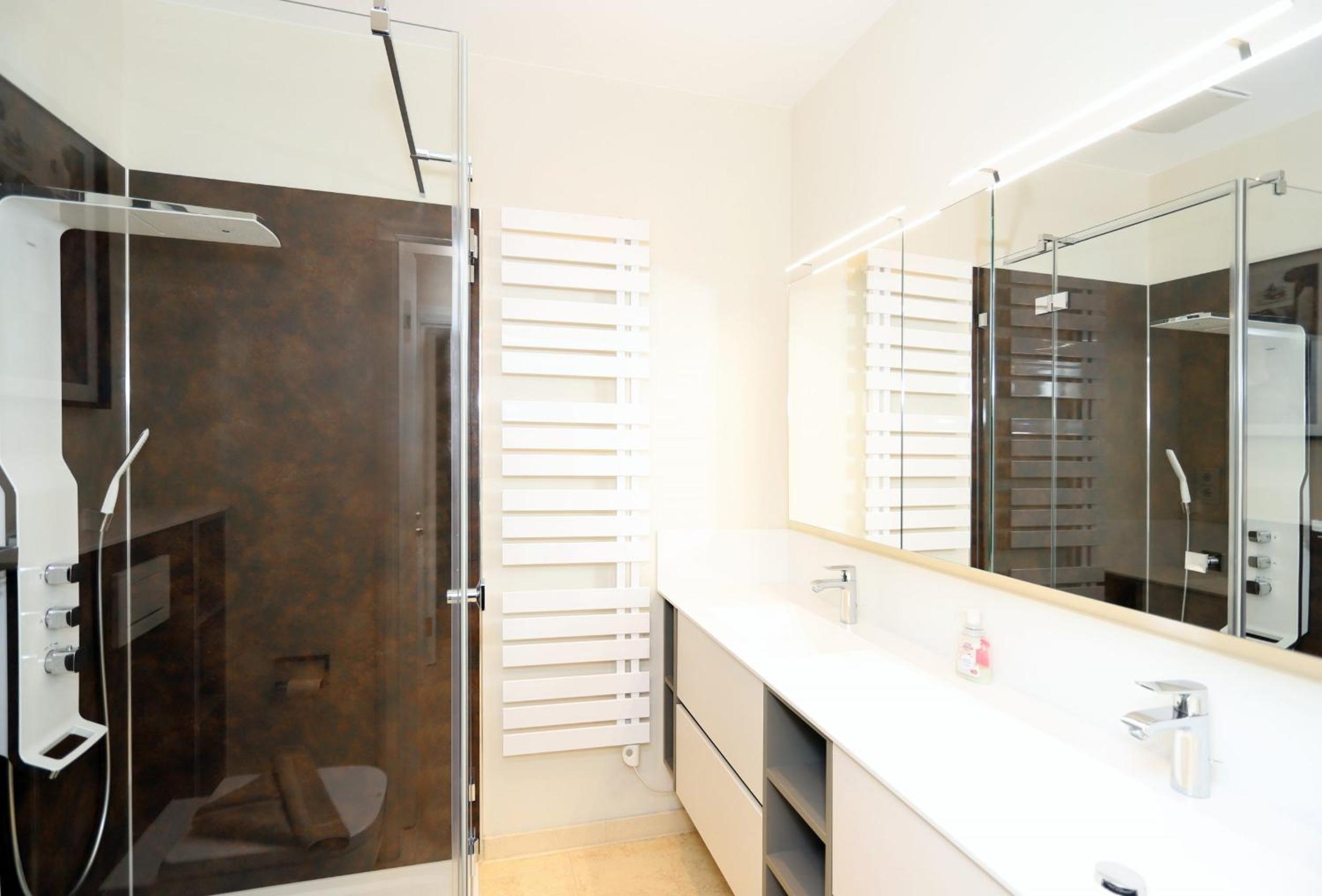 Villa Schmidt Apartments - Strandhaus direkt am Meer mit Sauna, Sport und Dünengarten - Deluxe