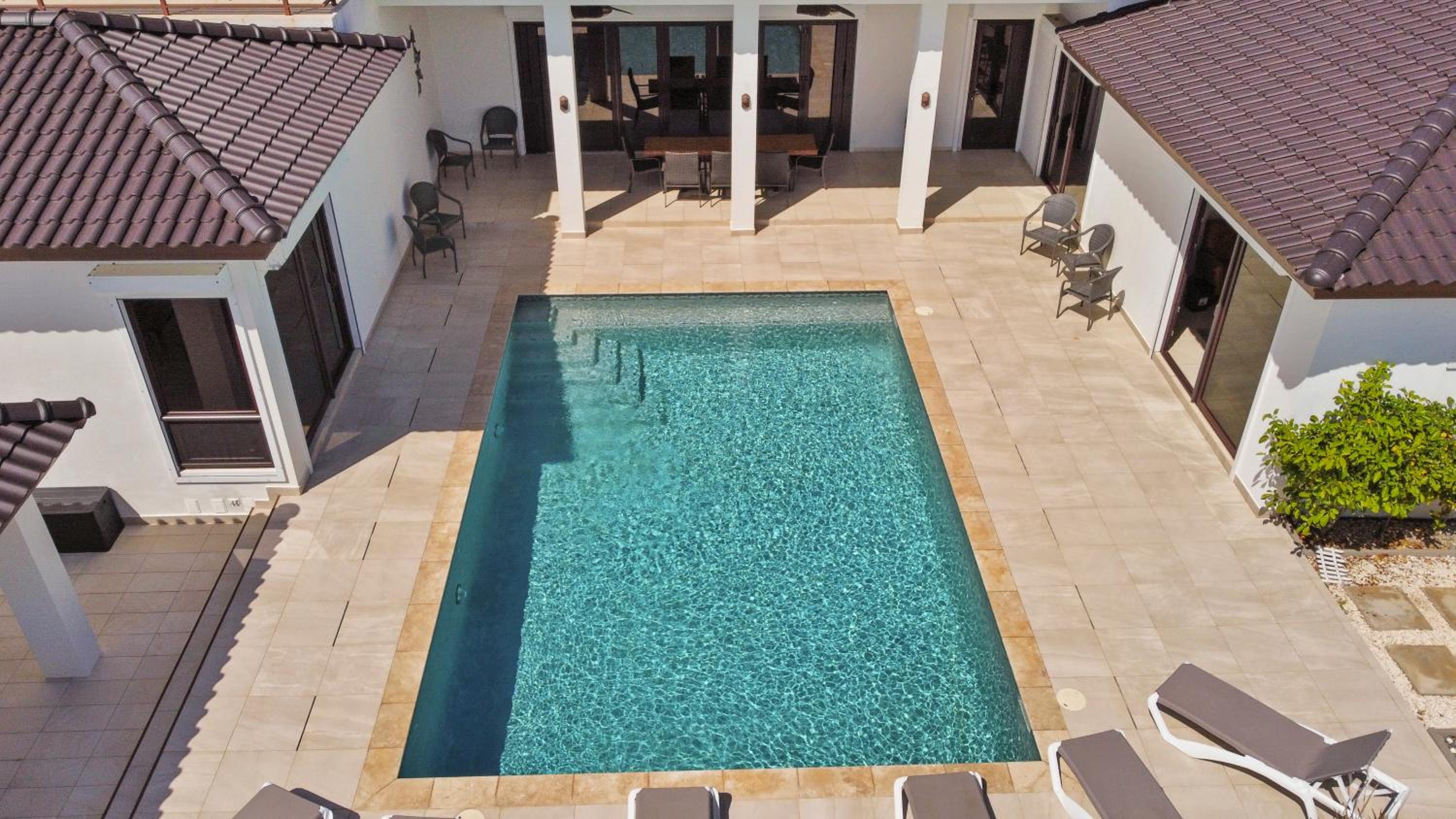 Arashi Palm Villa