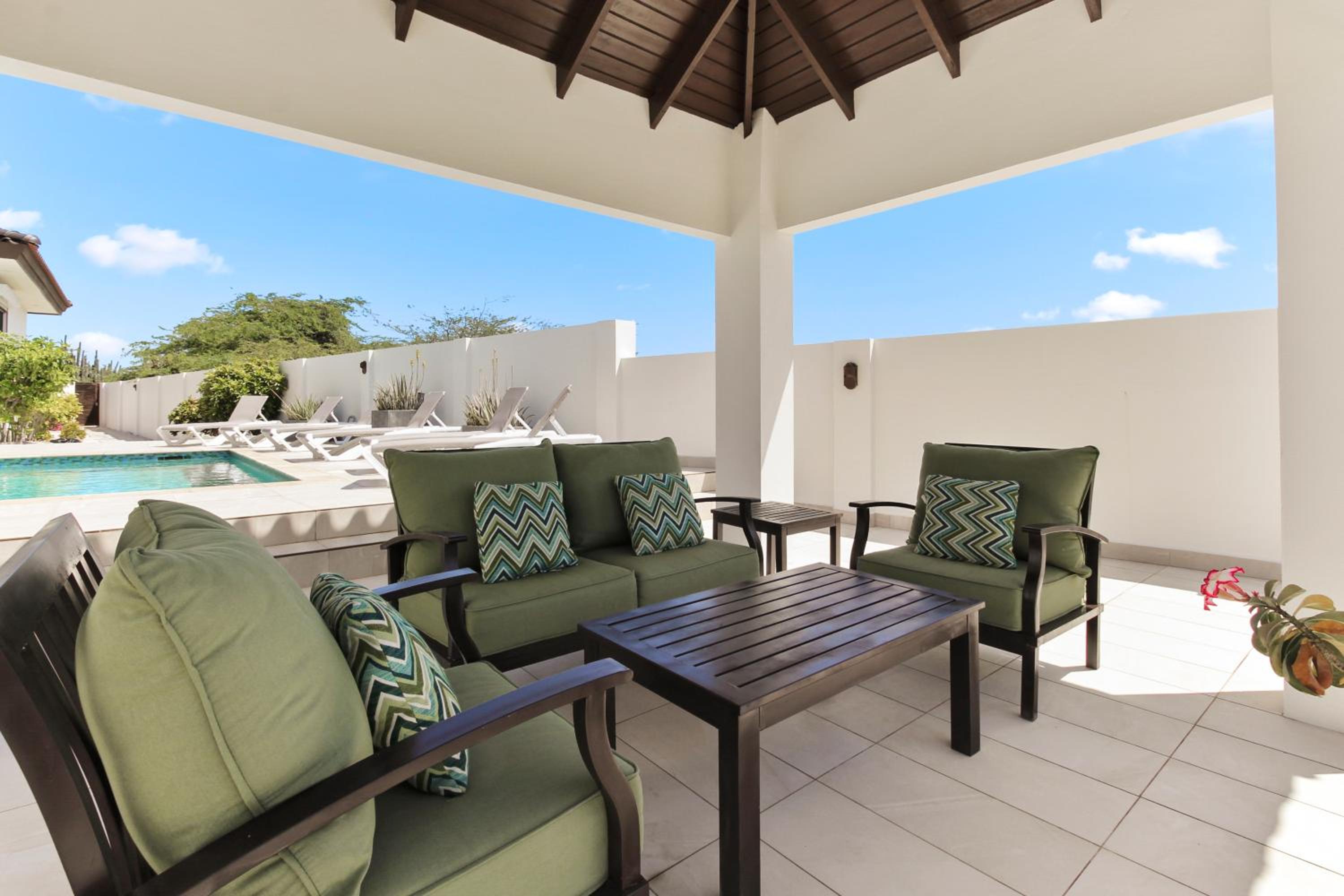 Arashi Palm Villa