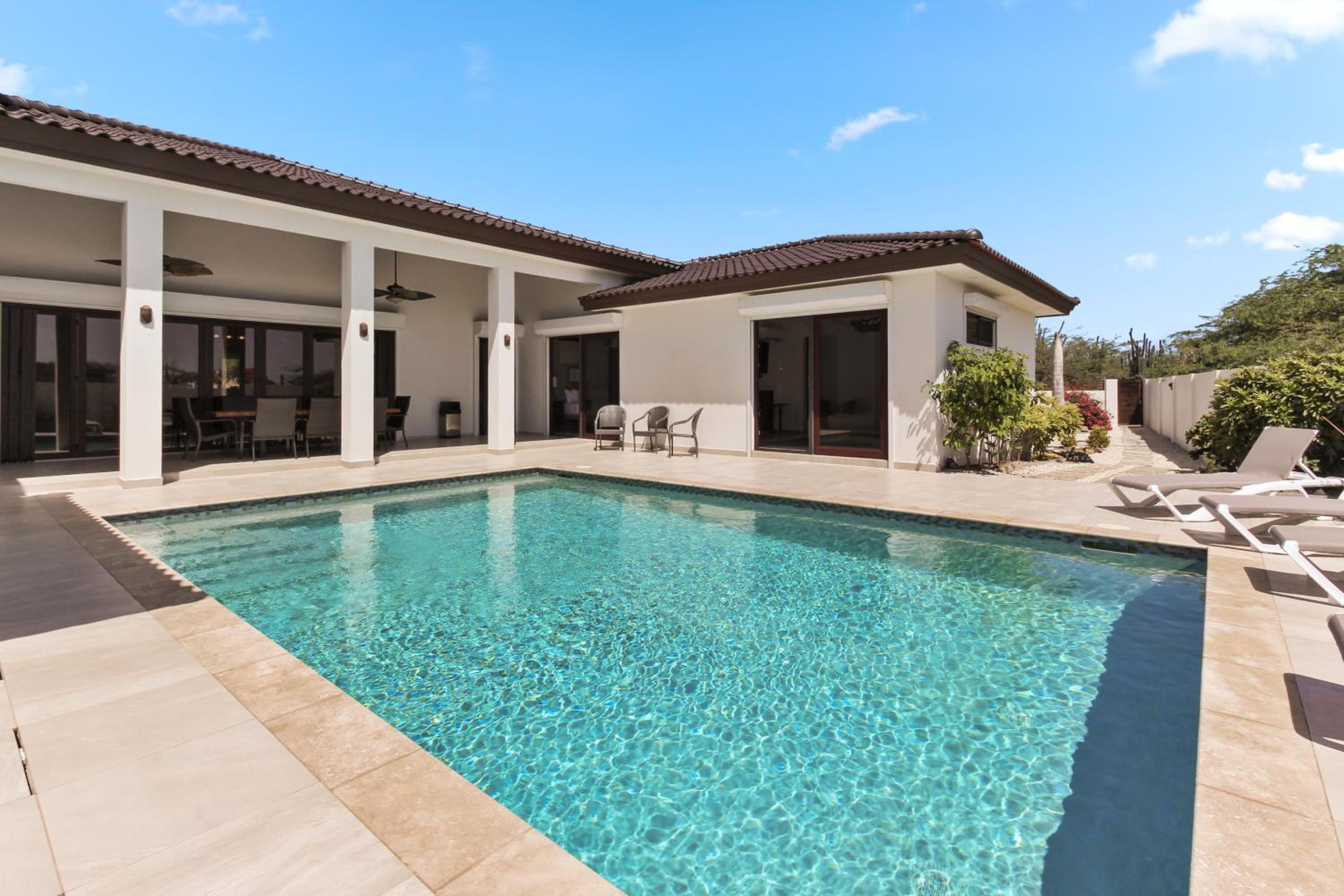 Arashi Palm Villa
