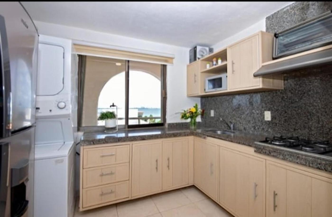Perfect vacation getaway,Ocean View,Wifi, Beach