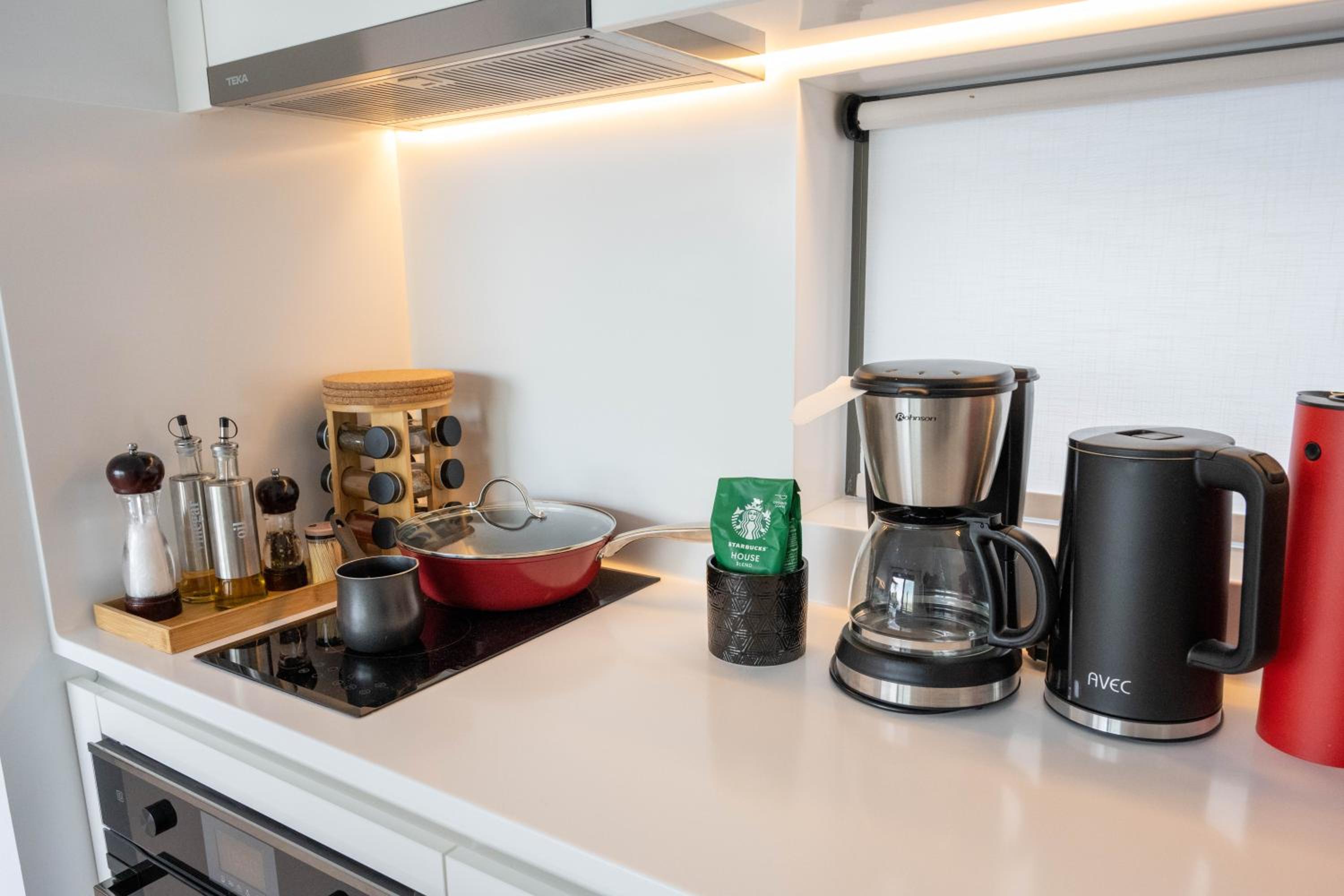 AZIZA luxury suite photo 3