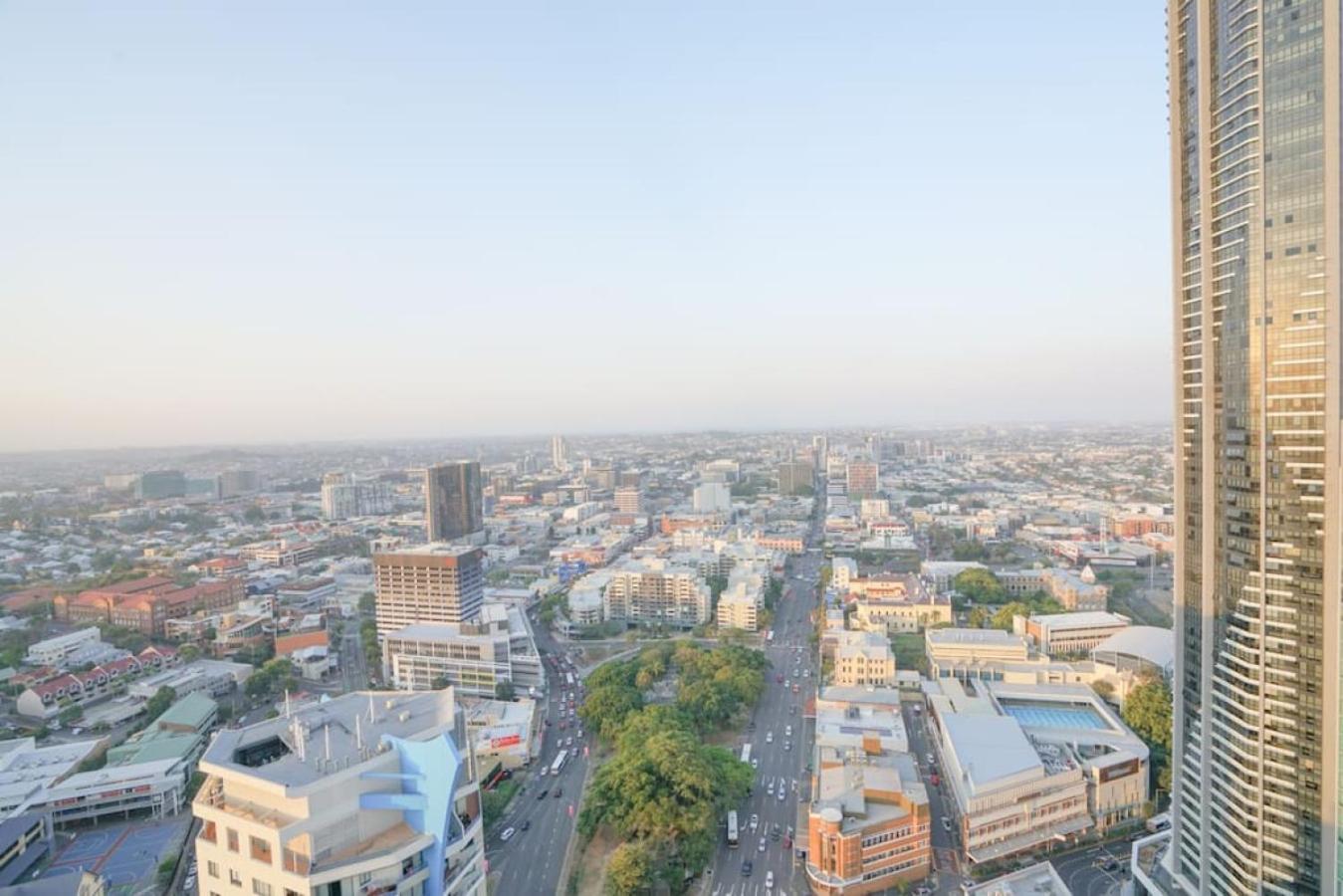 Stunning 1BD Haven with Panoramic City Views