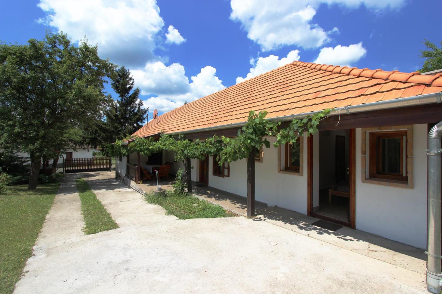 Lugas Vendégház view 4