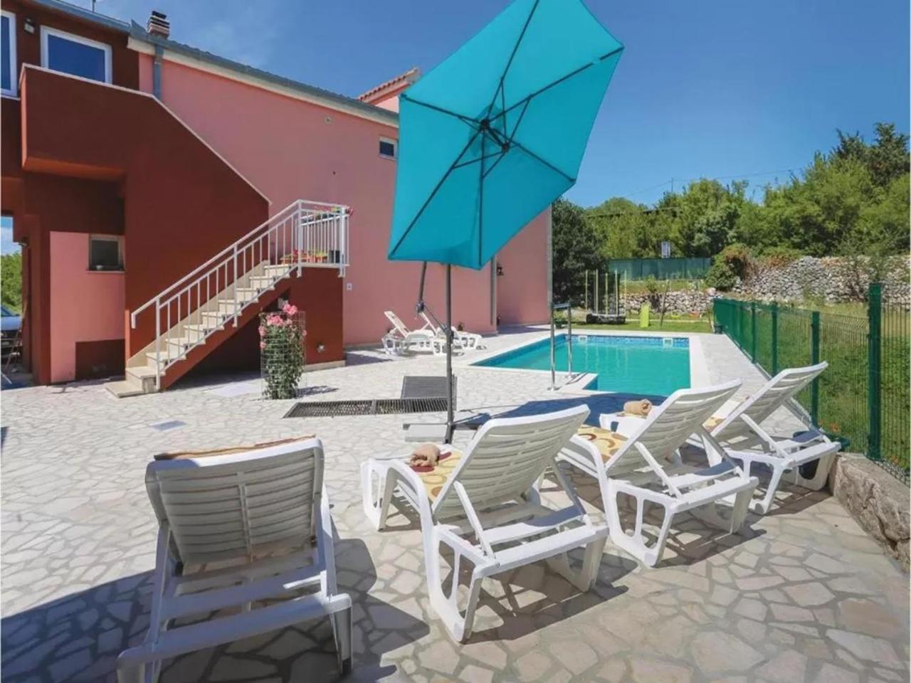 Poolside Paradise