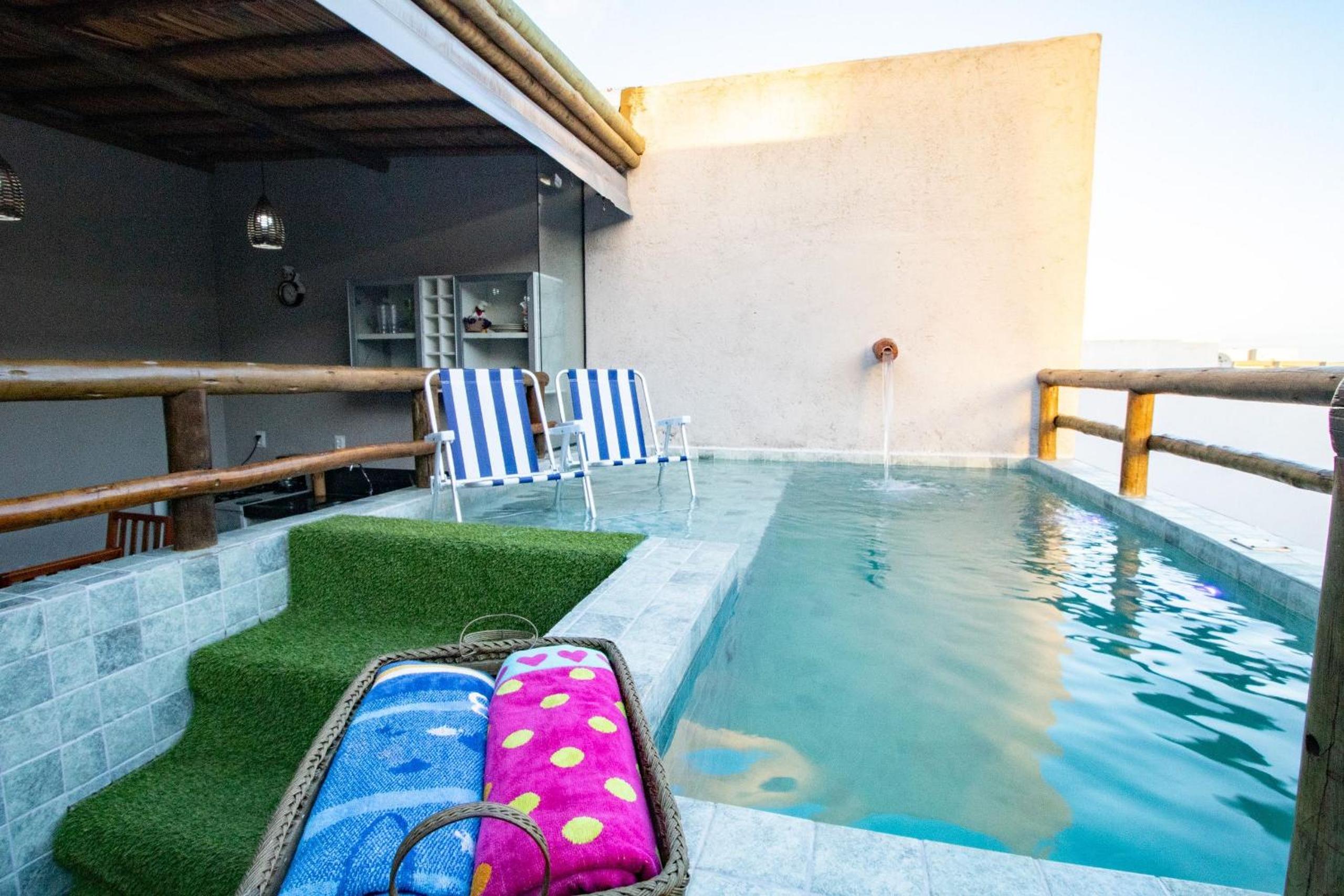Casa Com Área Gourmet a 250m da Praia