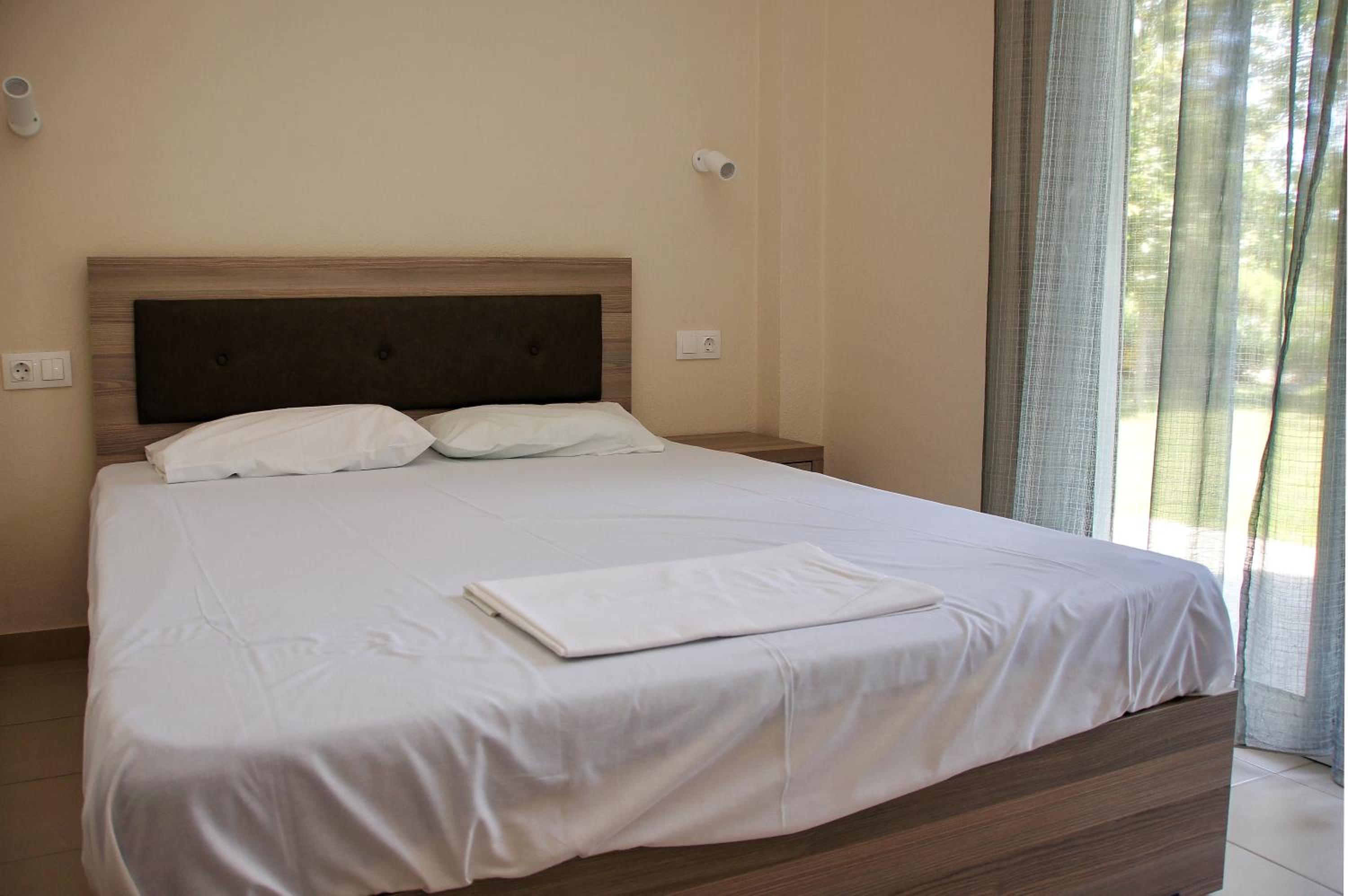 Priona Rooms