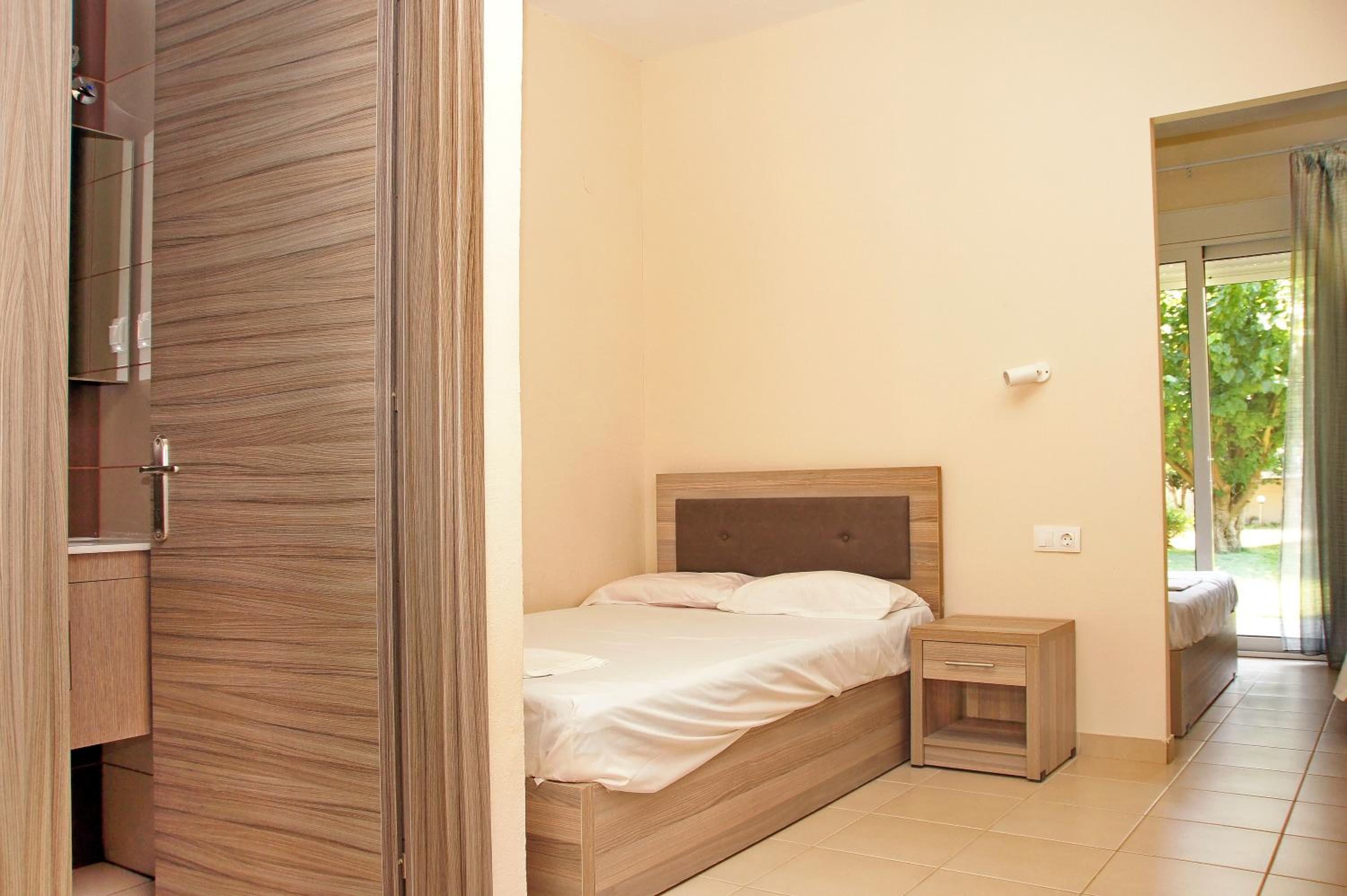 Priona Rooms
