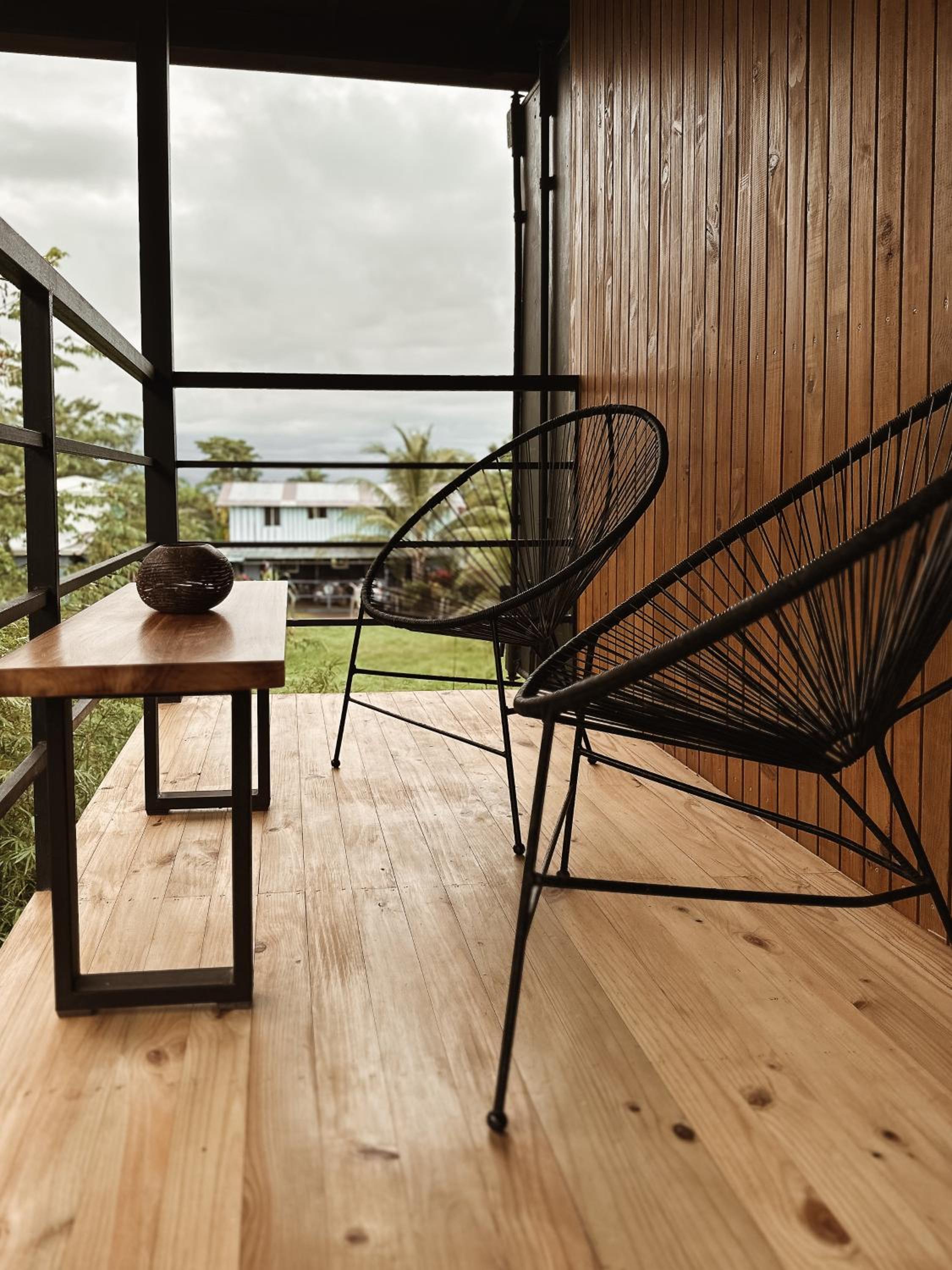 Kanoa Lodge - Adults and 18 plus only