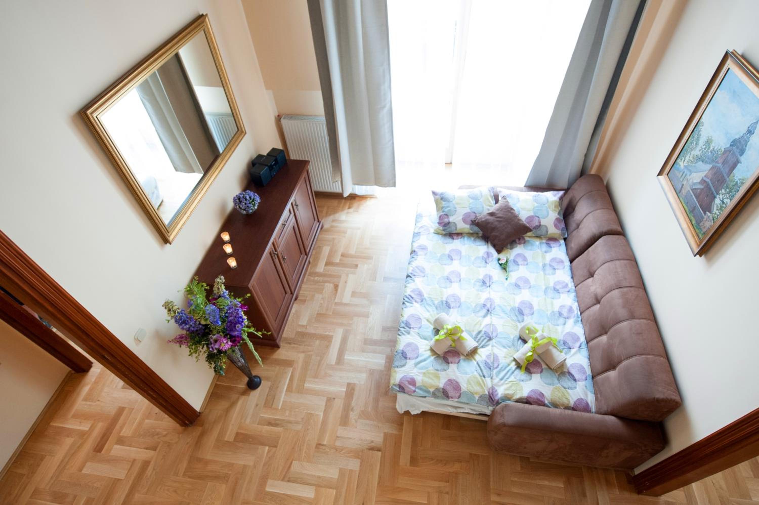 Apartments Roman