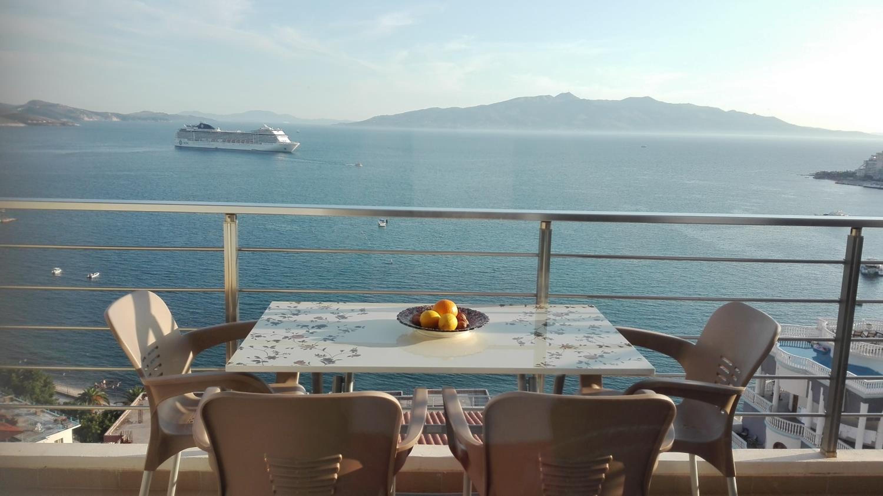 Bay View Apartment