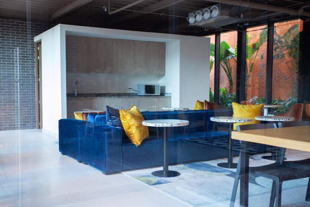 Urban Epic 1bd apartment in Yu Country view 5