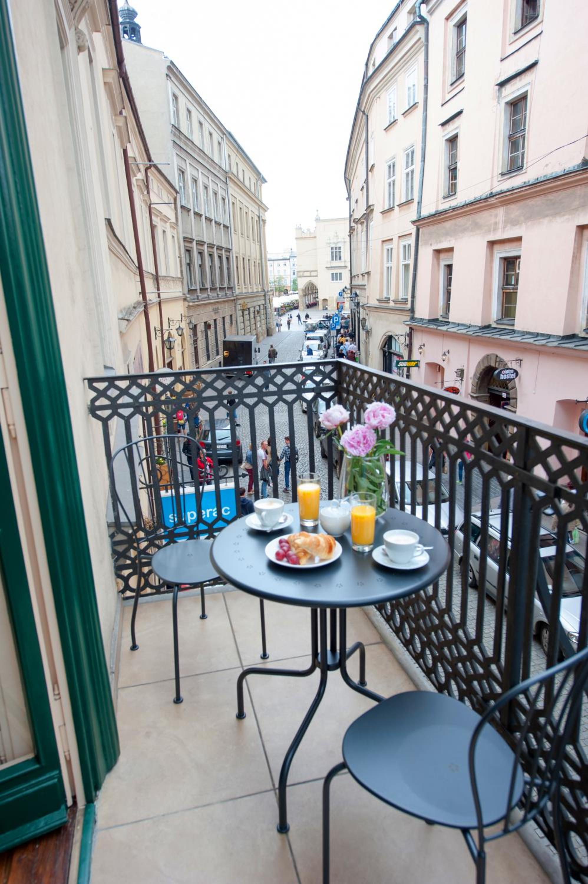 Apartments Roman