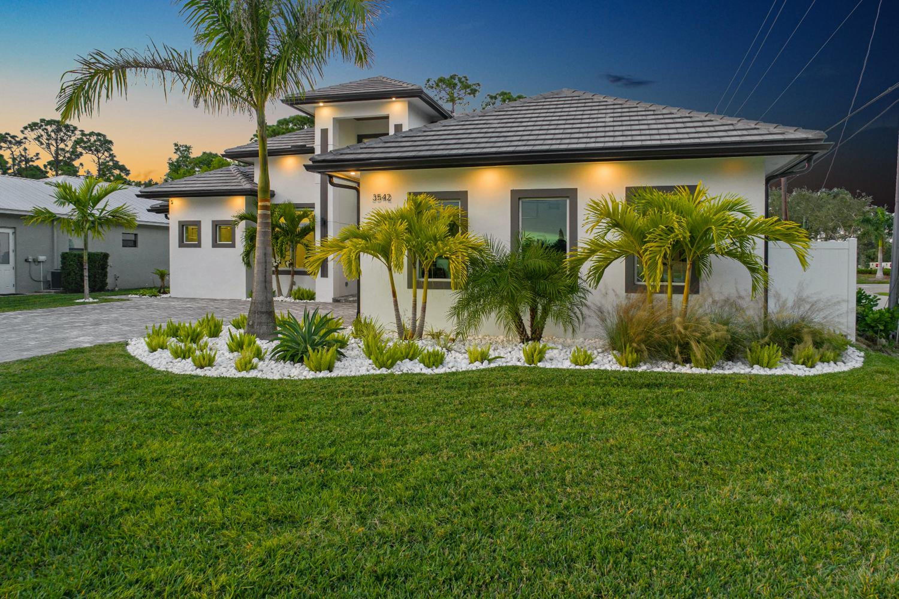 Blue Diamond Beach Home