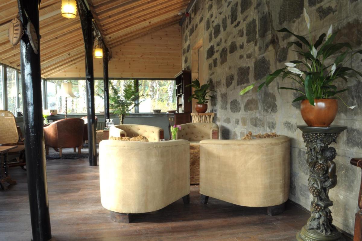 hotel reception