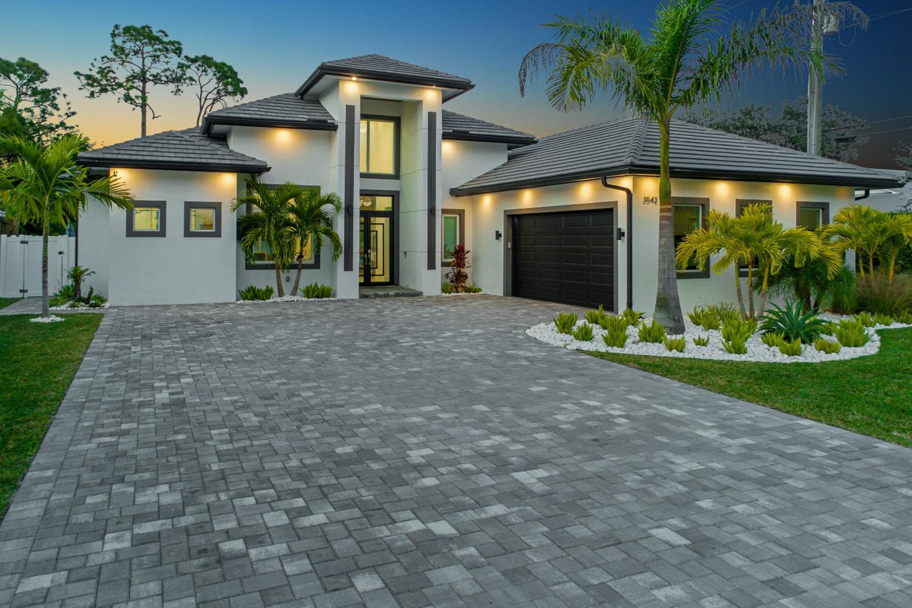 Blue Diamond Beach Home