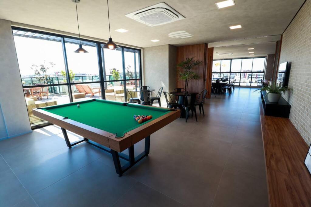 Apartamento novo e completo há 500m da praia Ponta Verde!