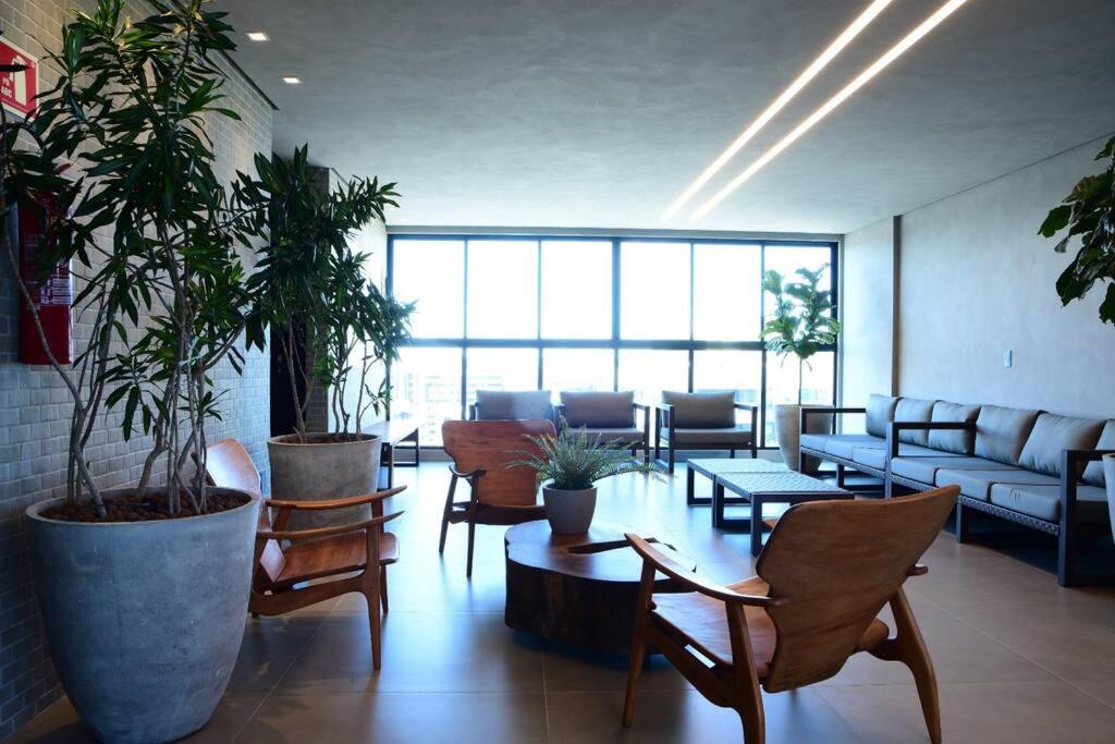 Apartamento novo e completo há 500m da praia Ponta Verde!