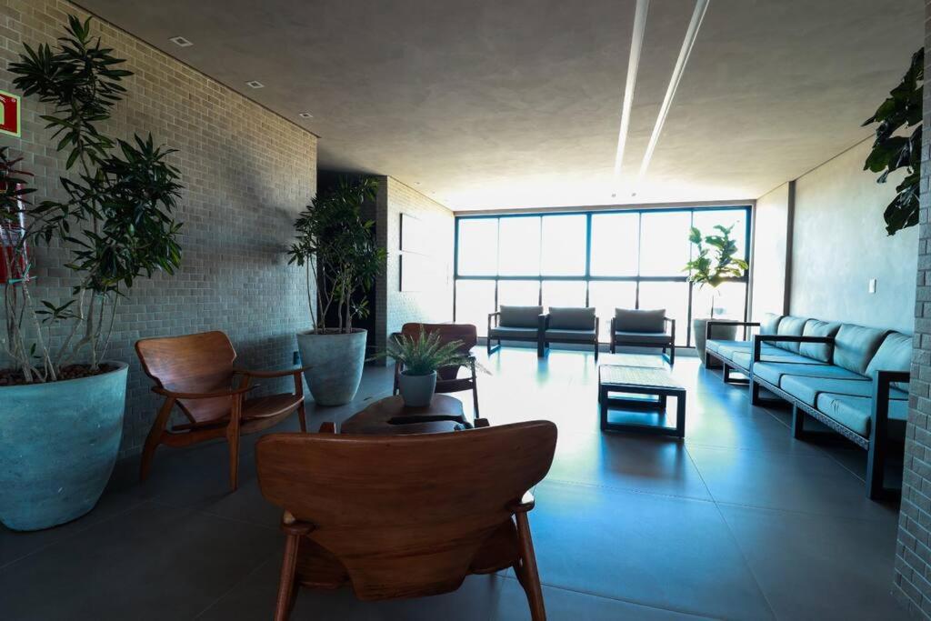 Apartamento novo e completo há 500m da praia Ponta Verde!